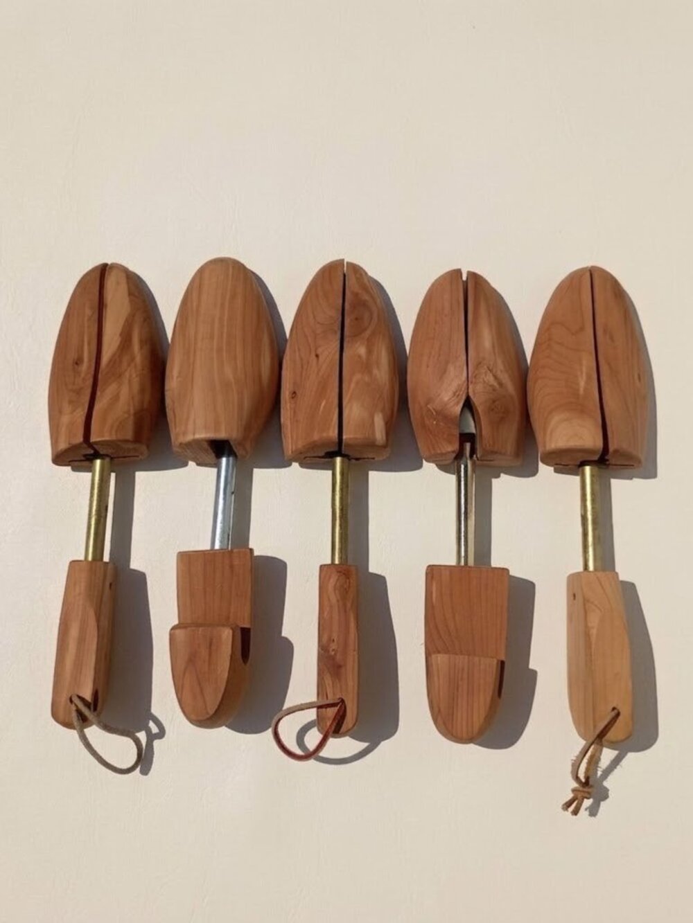 Vintage Wooden Shoe Trees LOT Men's Adjustable Metal Tension M-4 Split Toe Cedar